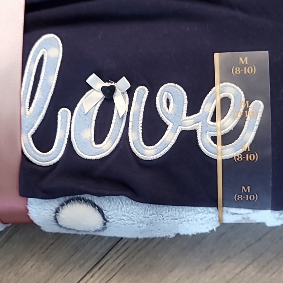 Pajamas set - Picture 4 of 5